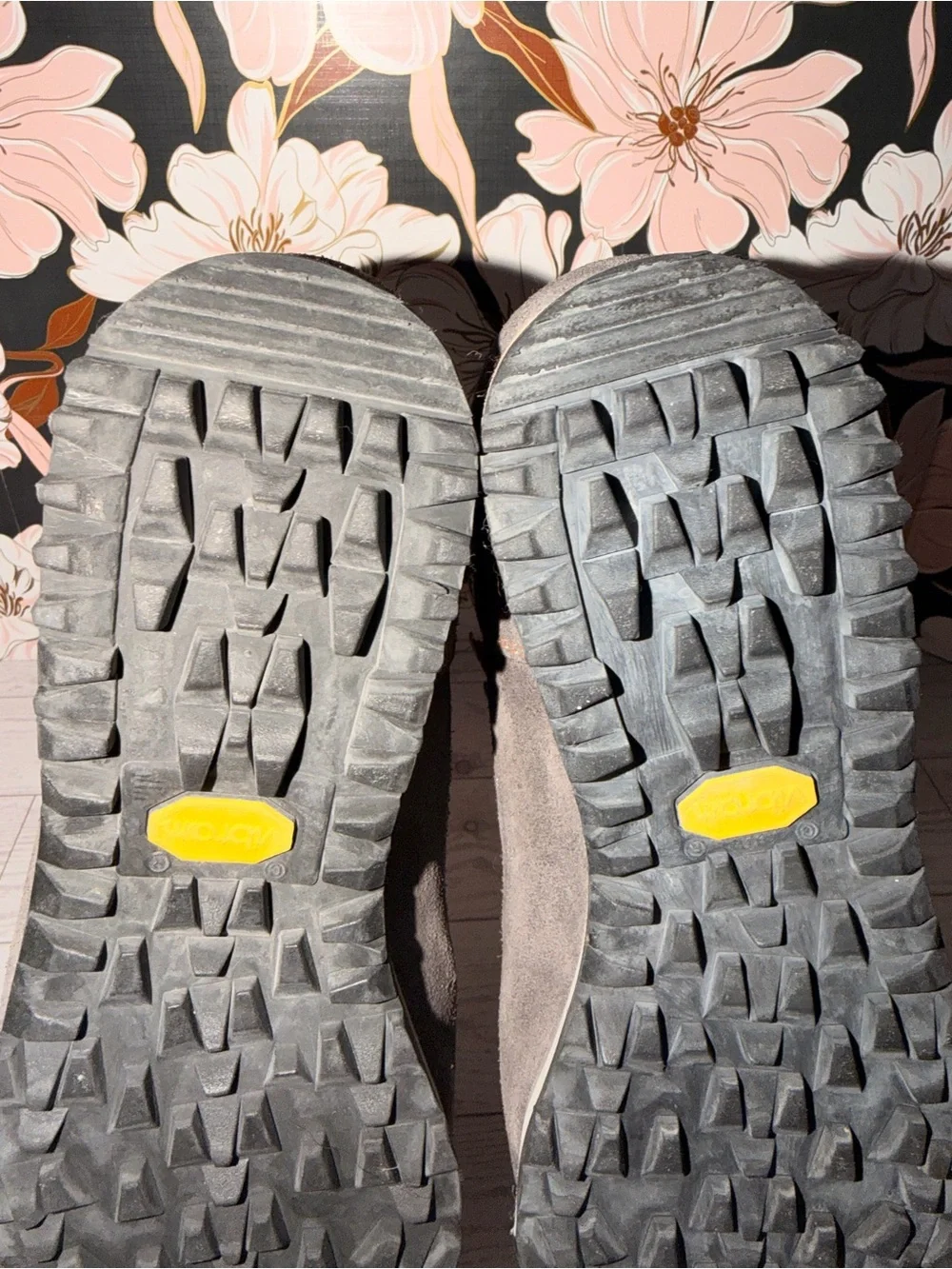AKU Slope Micro GTX Gore-Tex Vibram Hiking Boots M6 W7.5